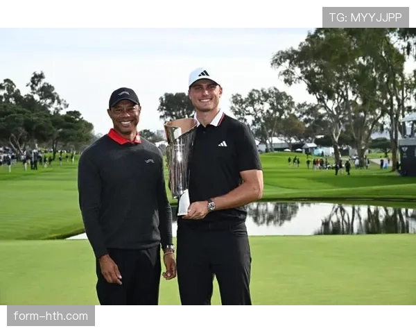 泰格·伍兹家的狗都比你年薪高