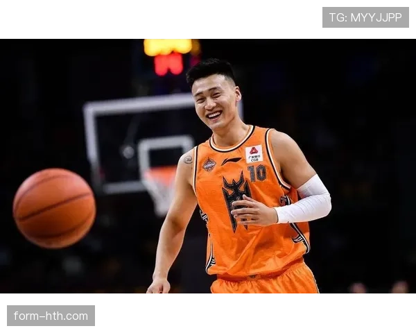 看到赵睿衣柜里的那几件单品，我这种工薪族都要怀疑人生了